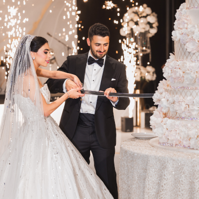 This Glamorous Ballroom Reception Shines With an Exquisite 8-Tier Wedding Cake 