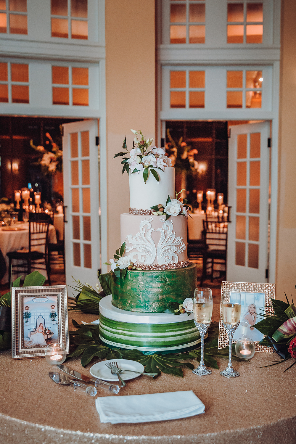 common bond bakery - wedding cake - tropical 