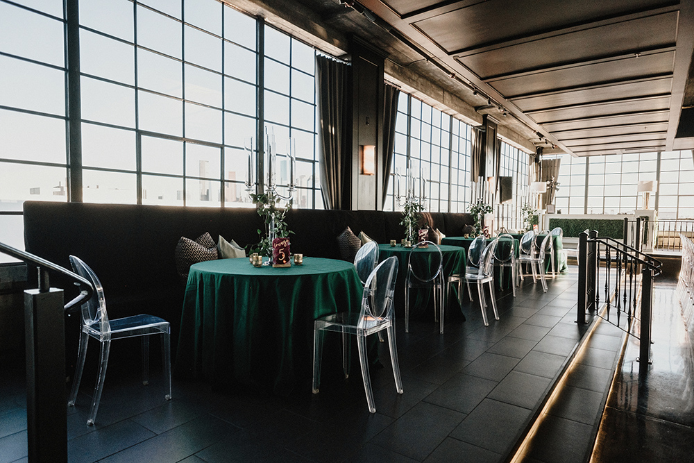 Reception decor - green - black