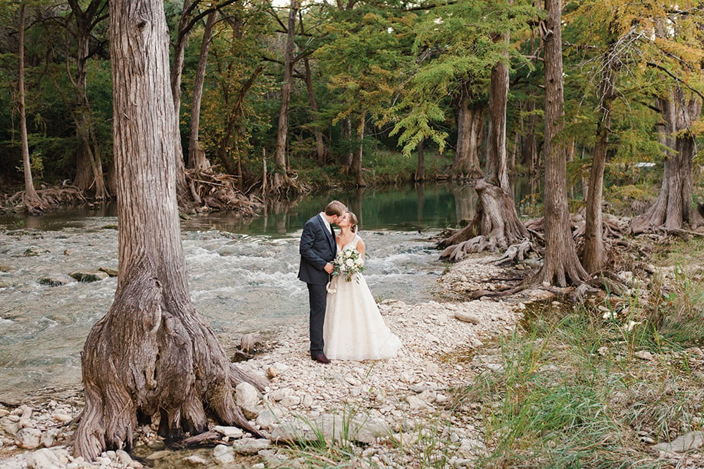 outdoor wedding photos - river