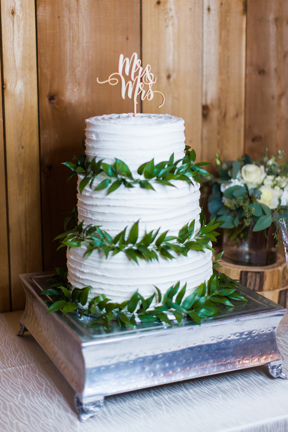 white and green wedding cake 