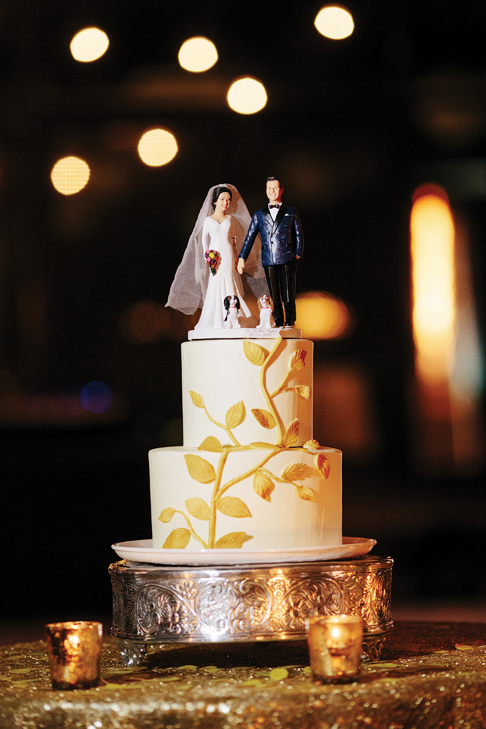 wedding cake - bride and groom cake topper