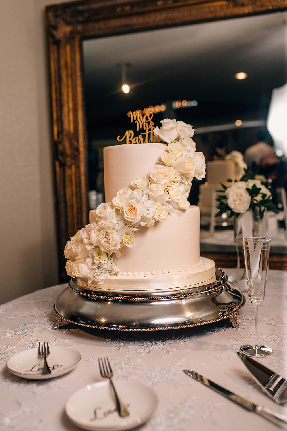 wedding cake, wedding reception, houston baker, the gallery, simple wedding cake, reception decor