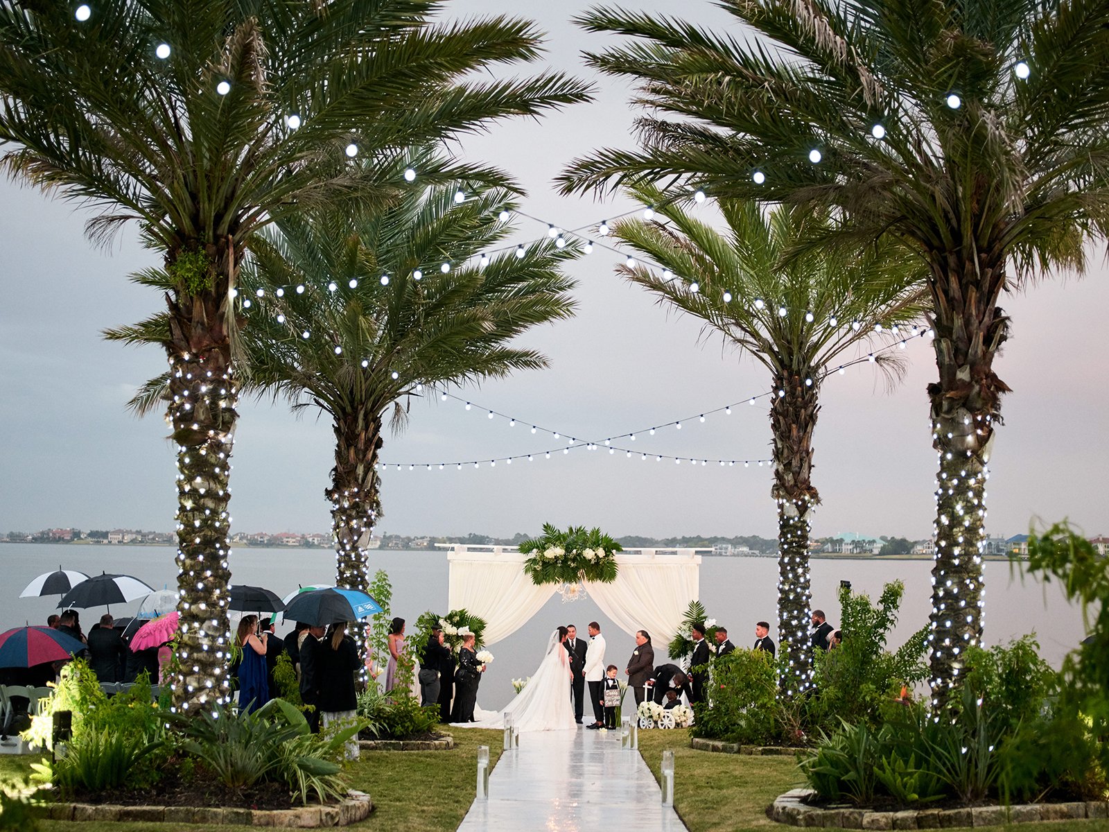 waterfront wedding venue in houston - galveston - texas - el lago