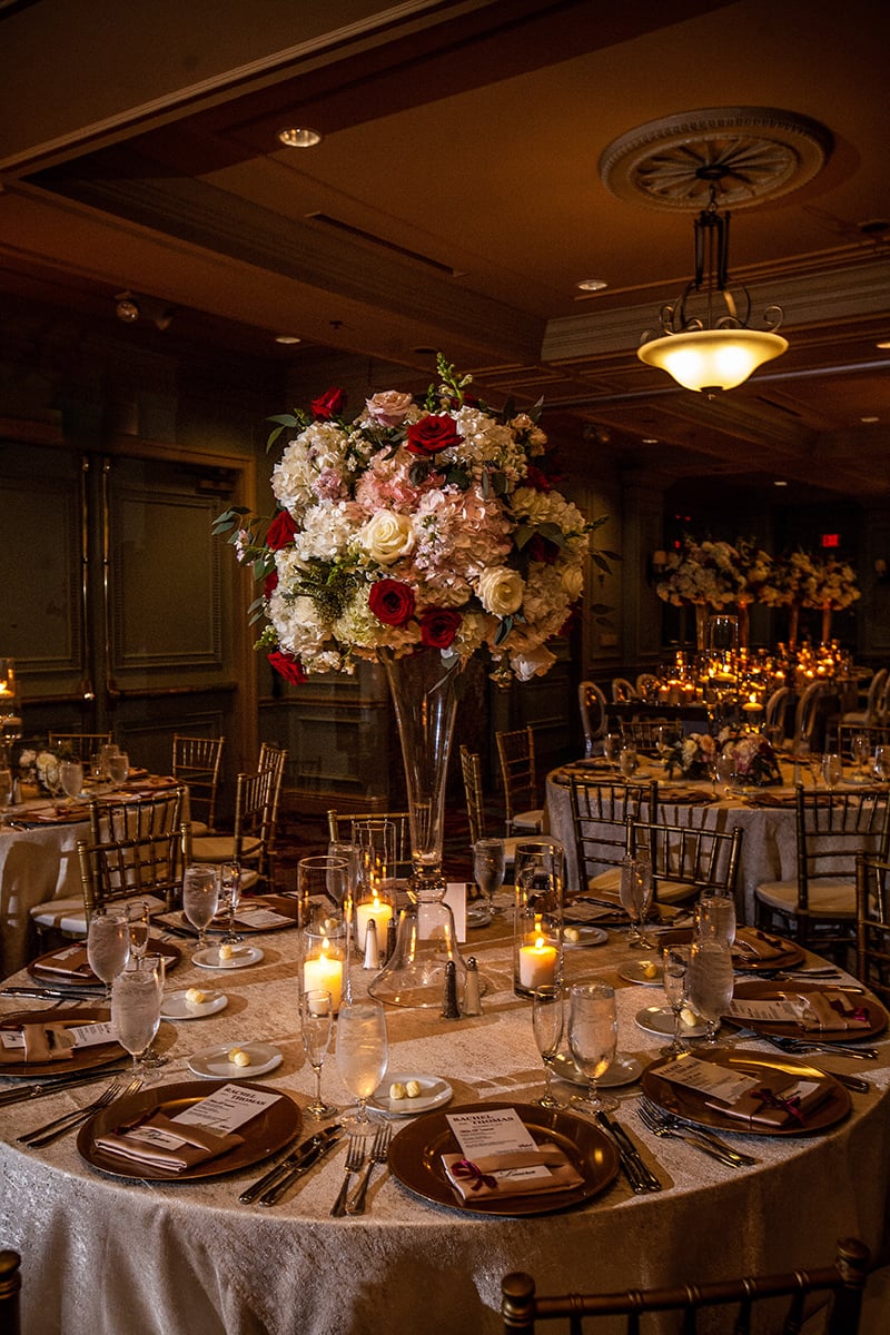 modern red white floral centerpieces