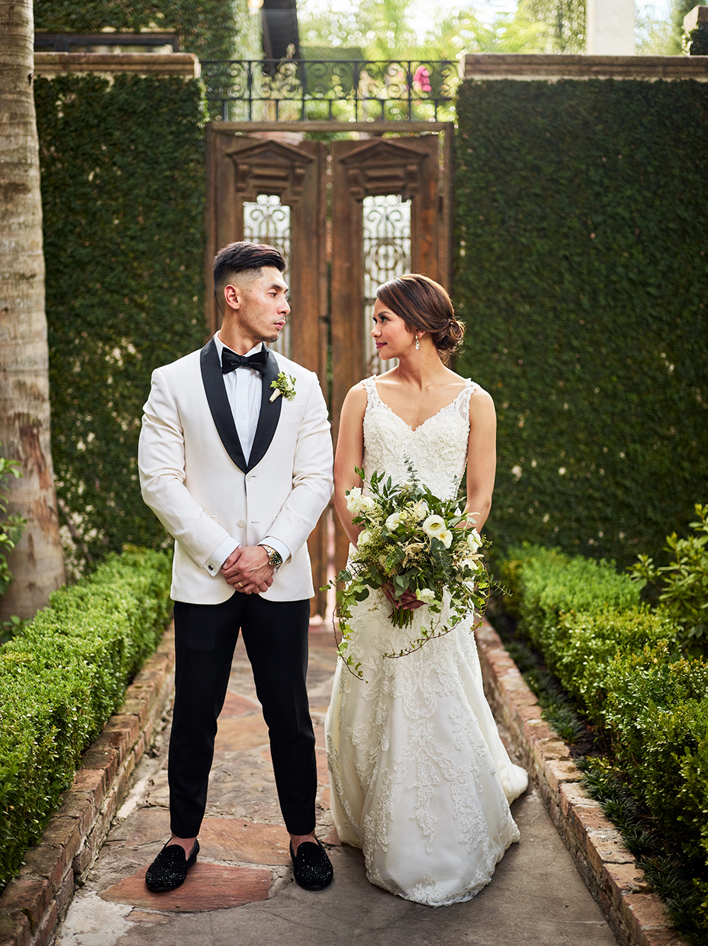 garden photography for fall wedding in houston