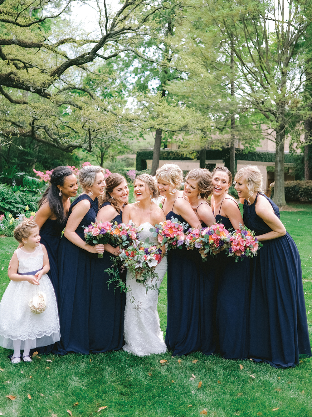 bridal party - outdoor photos - navy bridesmaids dresses