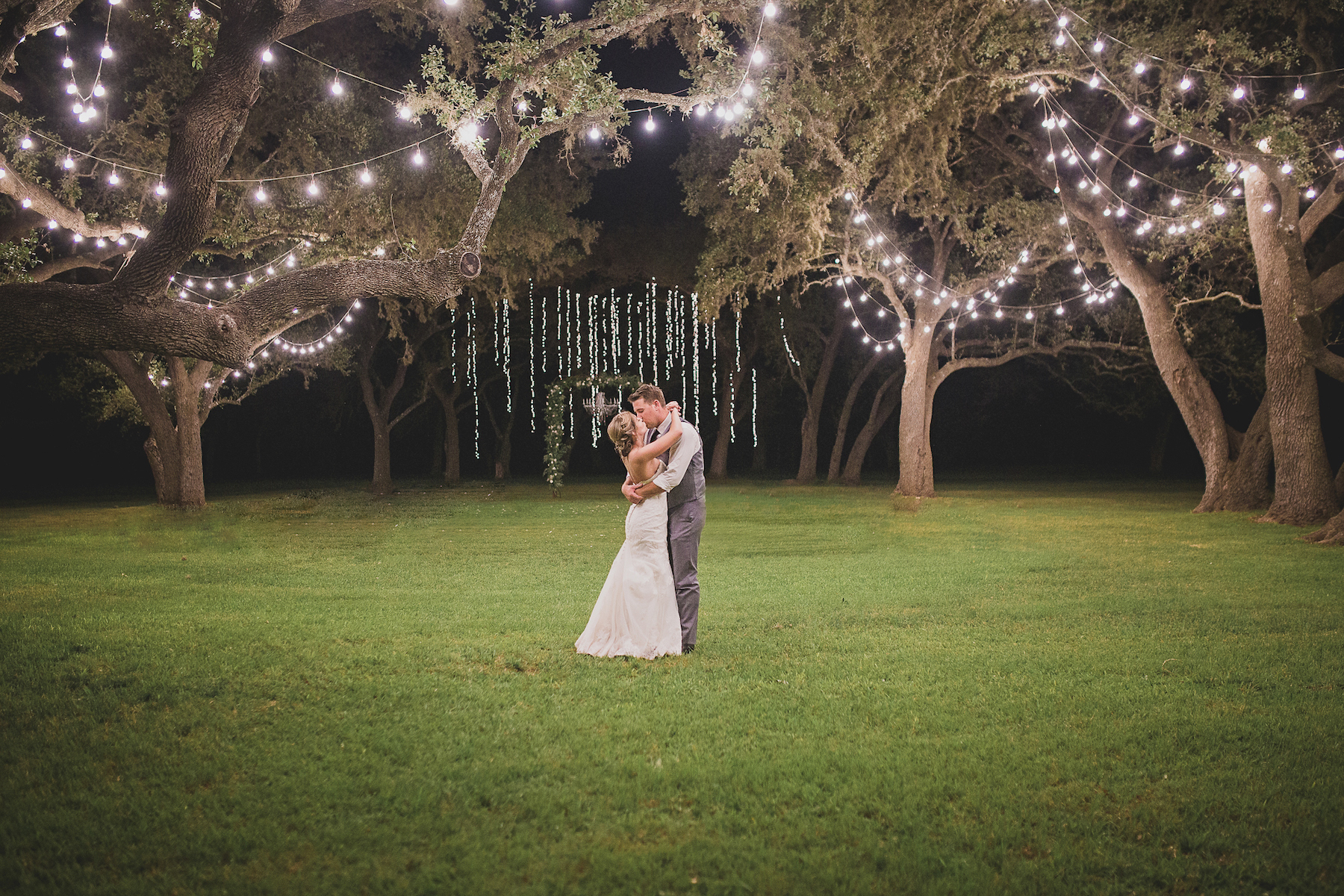 Houston Wedding Photographer - Naheeda Spencer Photography