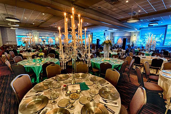 Wedding Ceremony + Reception Space – Red Oak Ballroom CityCentre