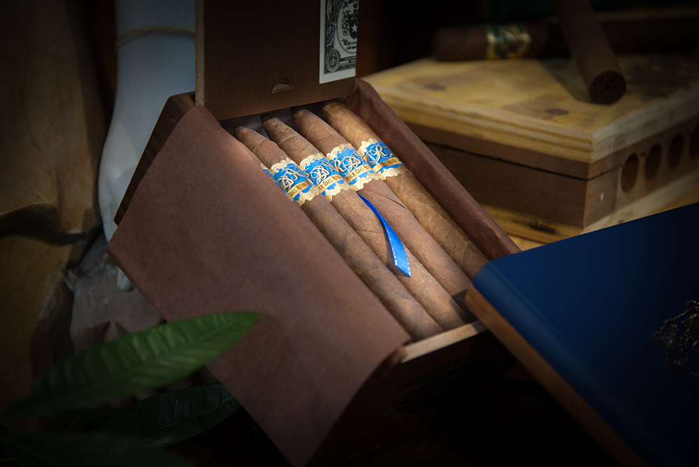 wedding favor - grooms gifts - cigars