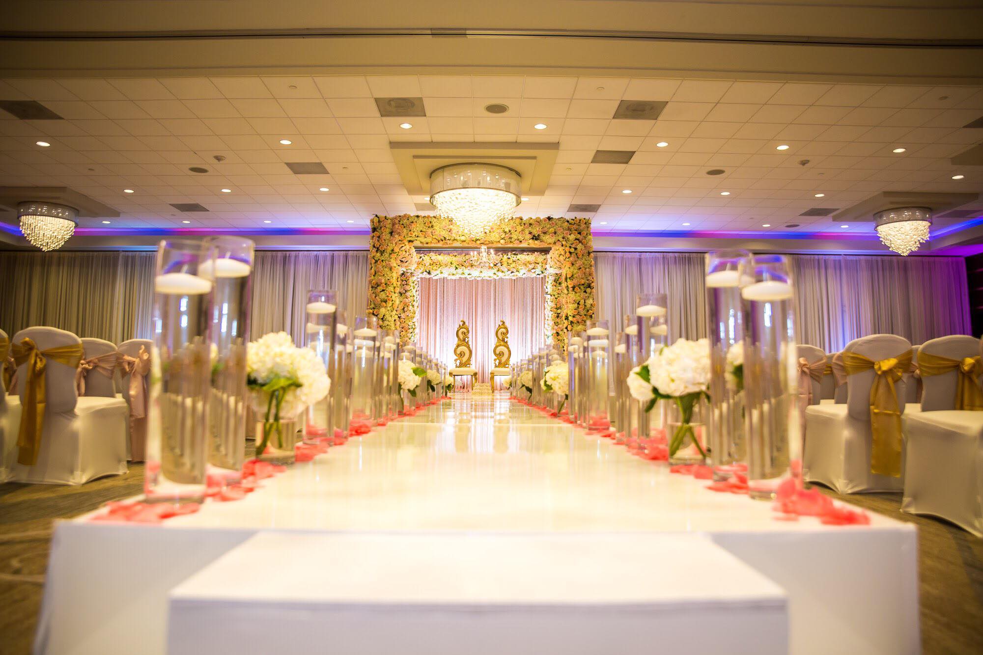 Houston Hotel Wedding Venue - Sheraton Houston Brookhollow Hotel