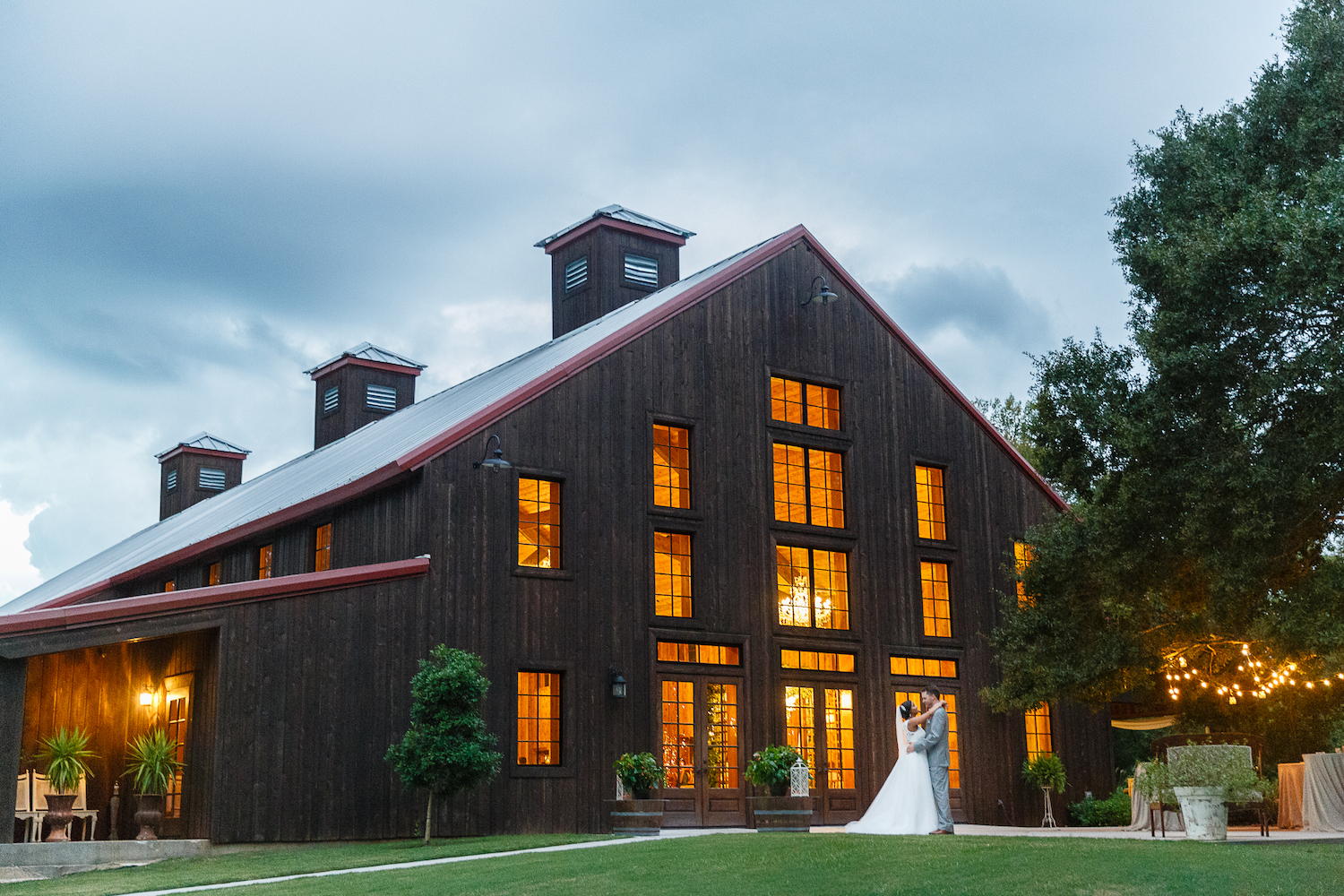 what is a carriage house