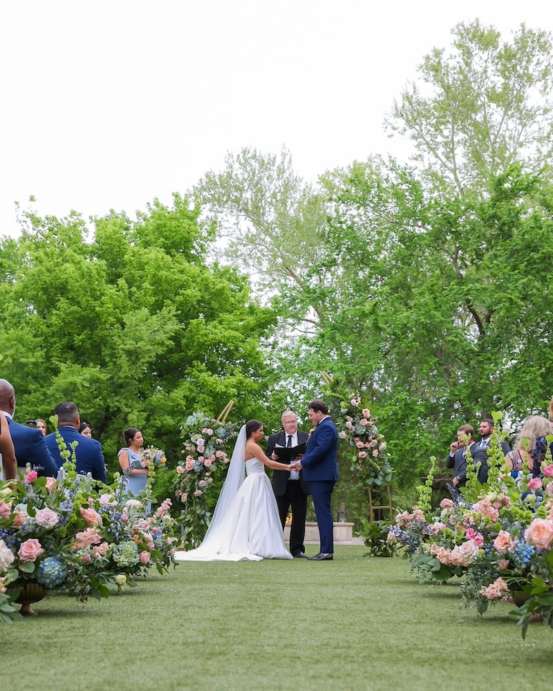 Photo: Lyndsay Lyon Photography | Venue: Hyatt Regency Lost Pines Resort & Spa